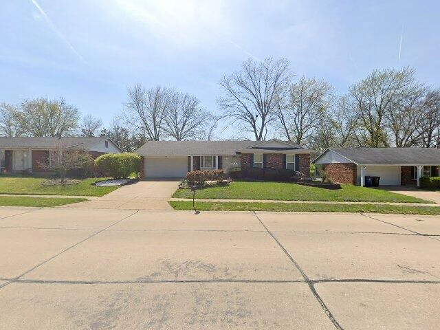 House image located at Florissant, MO 63034