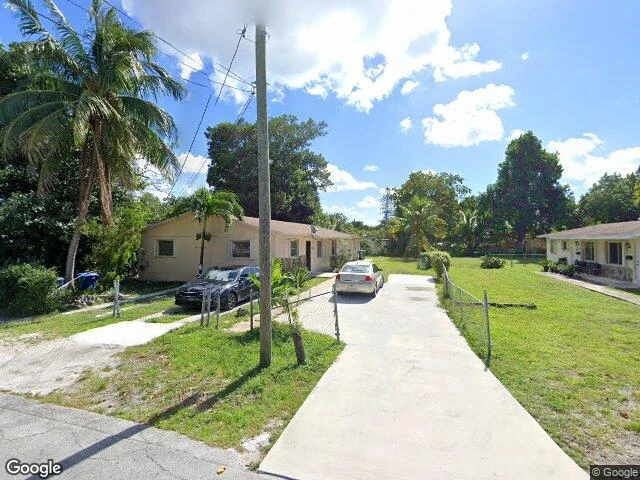 House image located at Miami, FL 33150