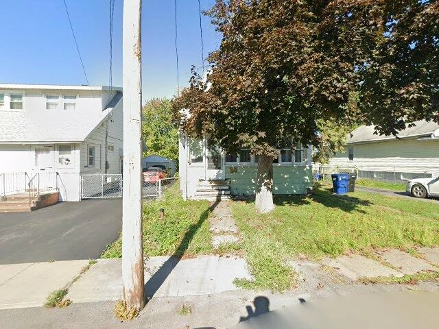 House image located at Syracuse, NY 13208