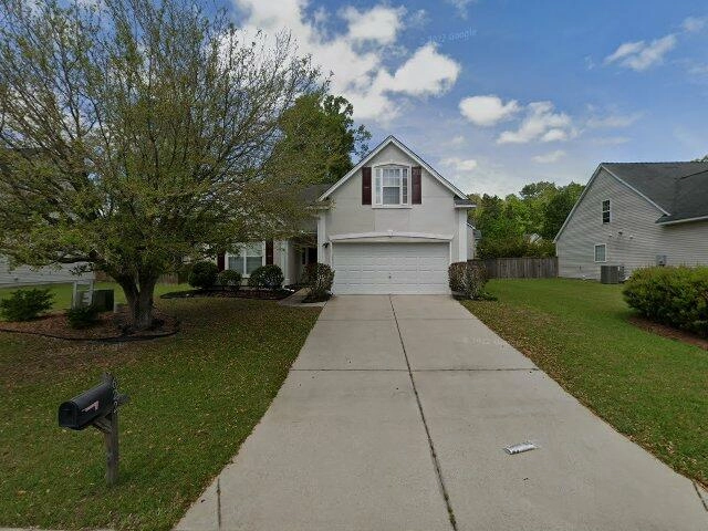 House image located at Erie, PA 16505