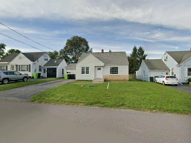 House image located at Syracuse, NY 13208