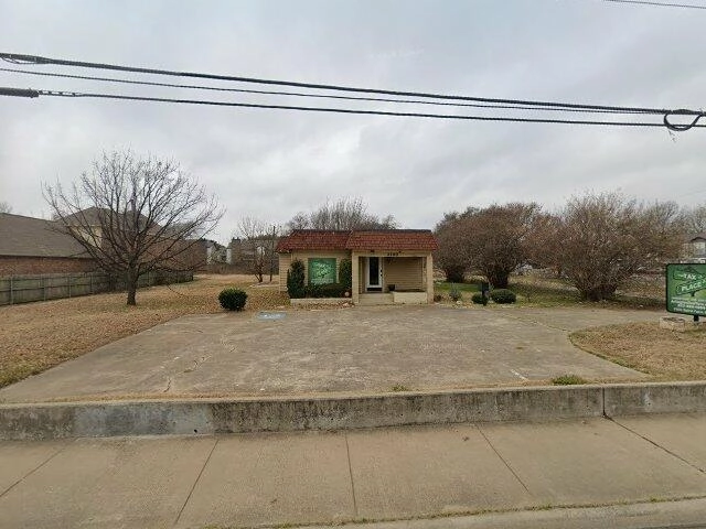 House image located at Arlington, TX 76006