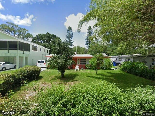 House image located at Saint Petersburg, FL 33702