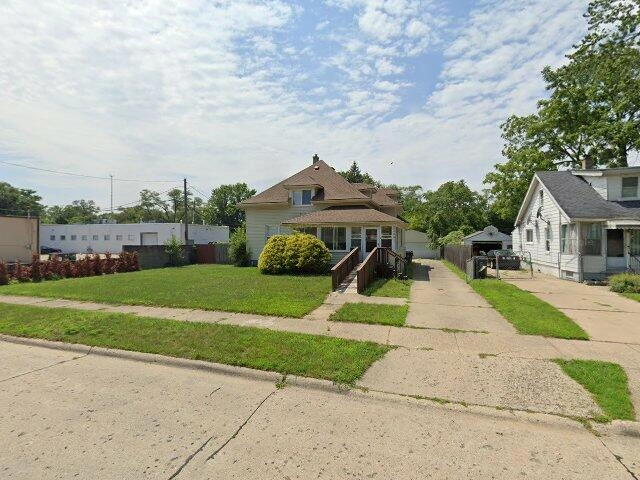 House image located at Oak Park, MI 48237