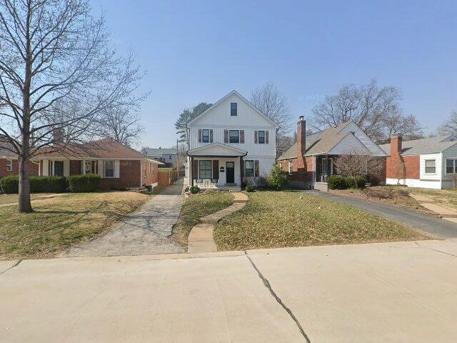 House image located at Rochester, MI 48307