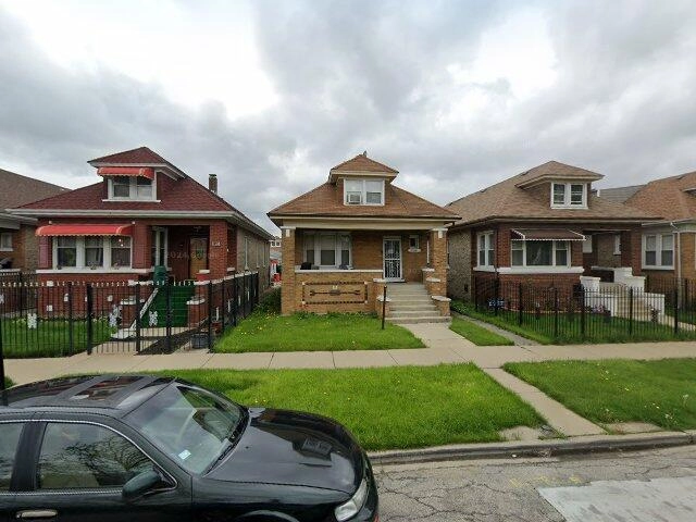 House image located at Chicago, IL 60651