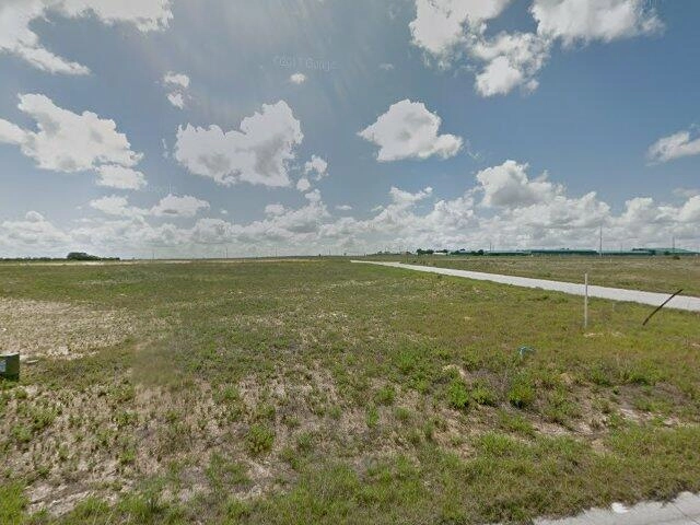 House image located at Dundee, FL 33838