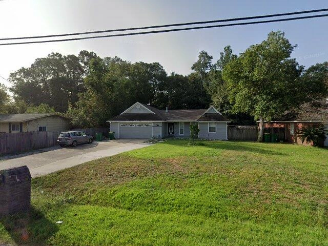 House image located at Ocean Springs, MS 39564