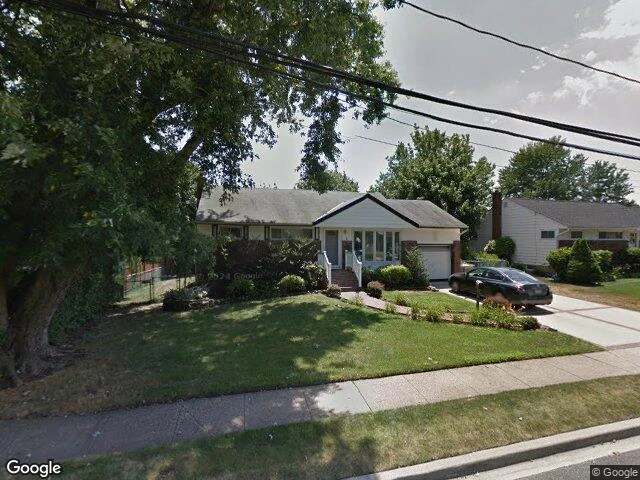 House image located at Farmingdale, NY 11735
