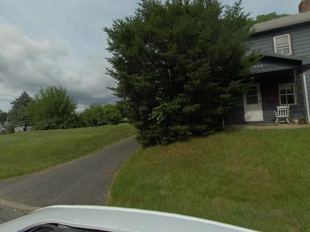 House image located at Phillipsburg, NJ 08865