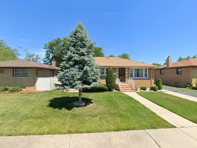 House image located at South Holland, IL 60473