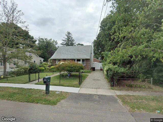 House image located at Islip Terrace, NY 11752