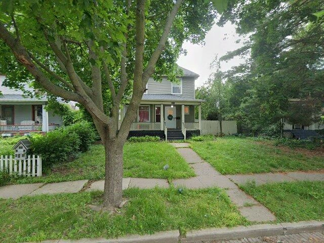 House image located at Davenport, IA 52803