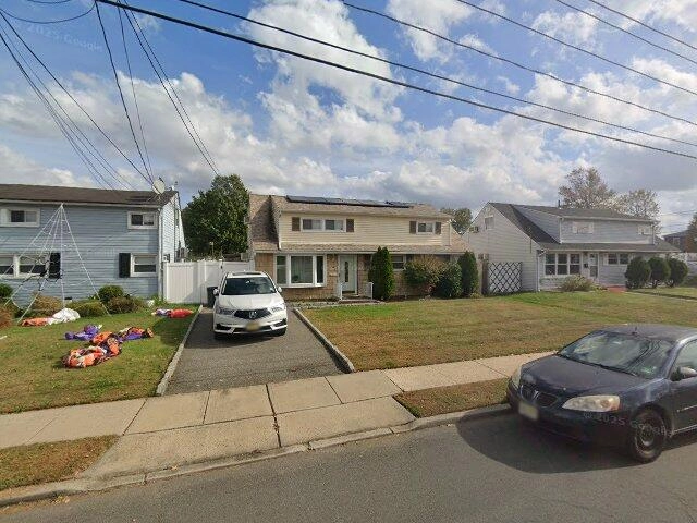 House image located at Carteret, NJ 07008