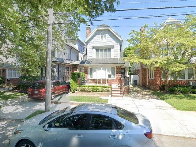House image located at Des Moines, IA 50317