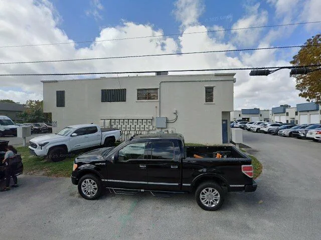 House image located at Miami, FL 33186