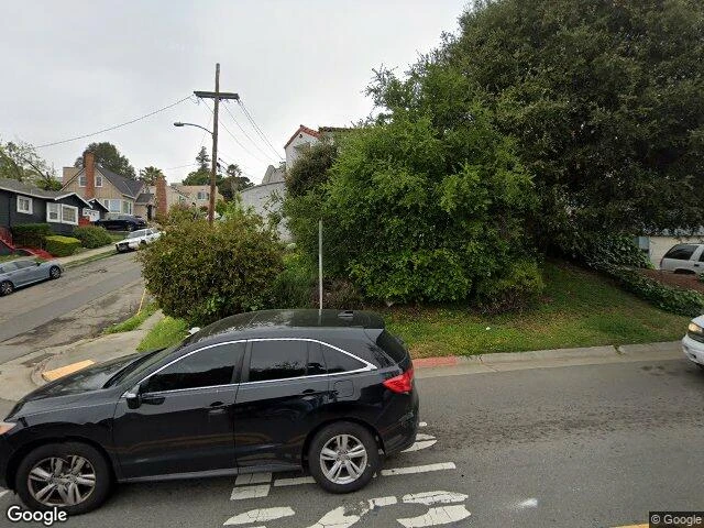 House image located at Oakland, CA 94605