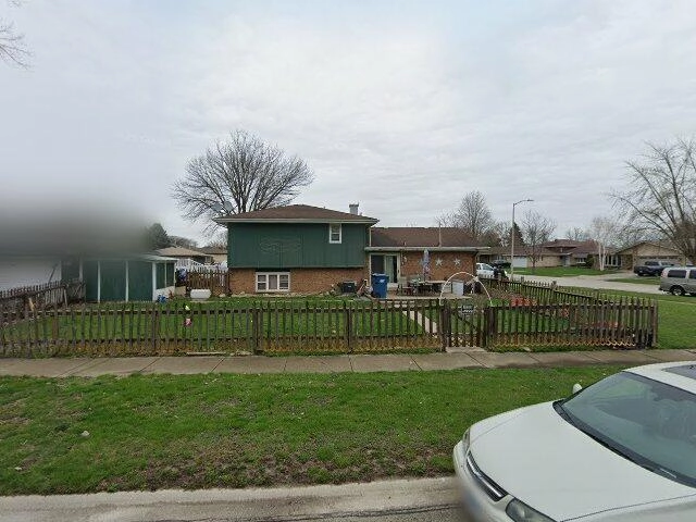 House image located at Alsip, IL 60803