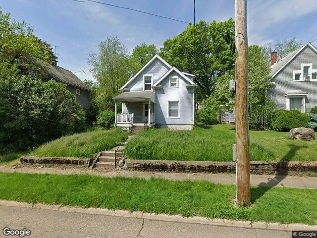 House image located at Akron, OH 44302