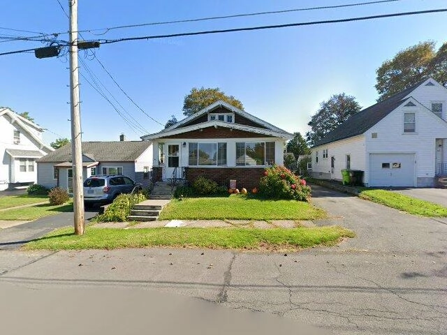 House image located at Syracuse, NY 13208