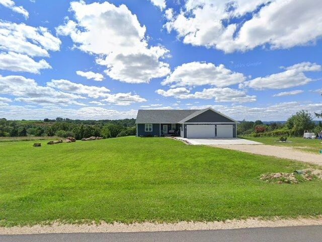 House image located at La Crosse, WI 54601