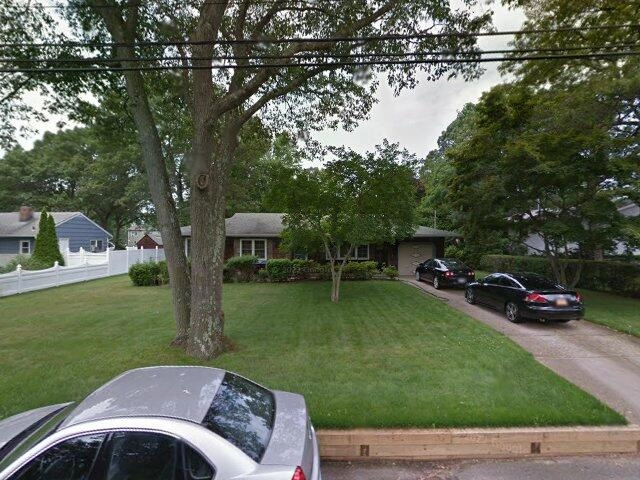House image located at Methuen, MA 01844