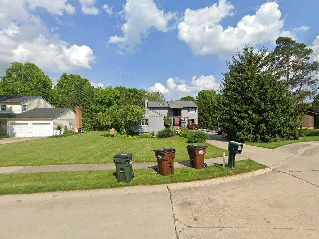 House image located at Akron, OH 44333