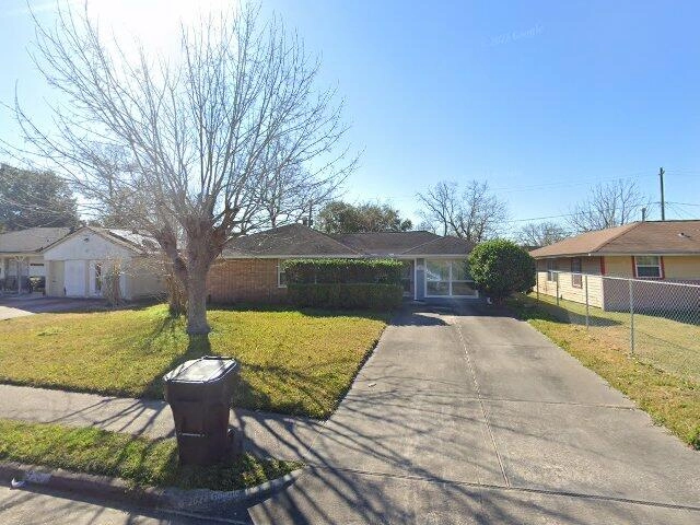 House image located at Houston, TX 77033