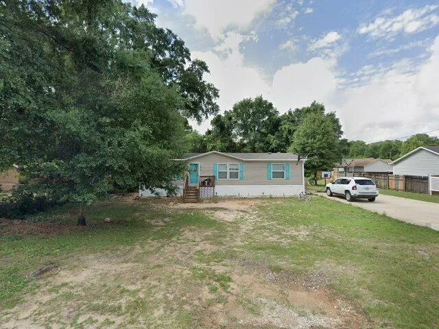 House image located at Crestview, FL 32539