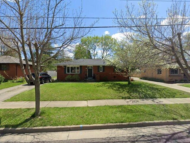 House image located at Akron, OH 44313