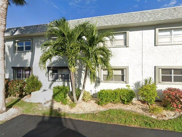 House image located at North Fort Myers, FL 33903