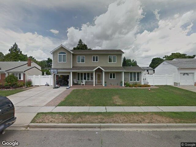 House image located at Farmingdale, NY 11735
