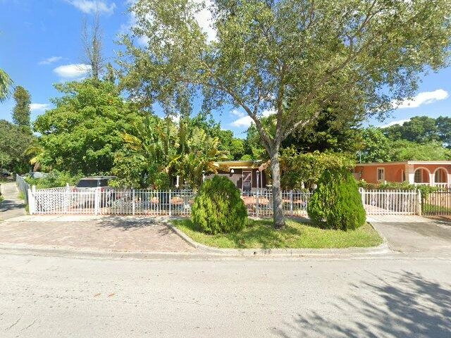 House image located at Miami, FL 33167