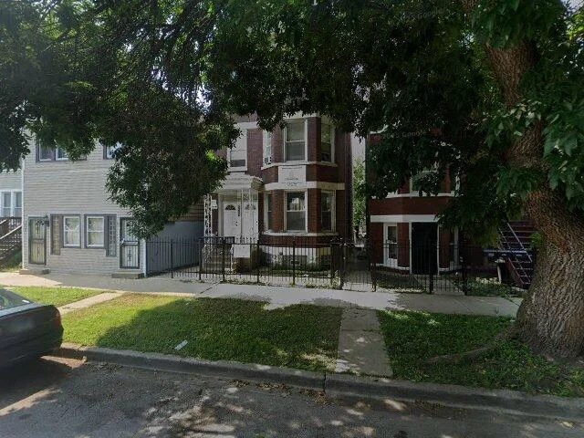 House image located at Chicago, IL 60609
