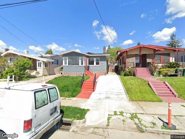 House image located at Oakland, CA 94606