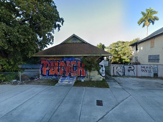 House image located at Miami, FL 33130