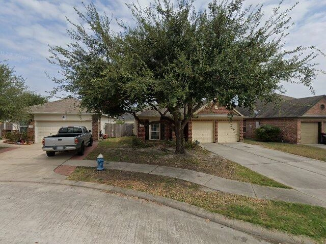 House image located at Houston, TX 77014