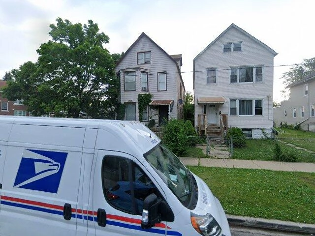 House image located at Chicago, IL 60628