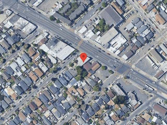 House image located at Oakland, CA 94621