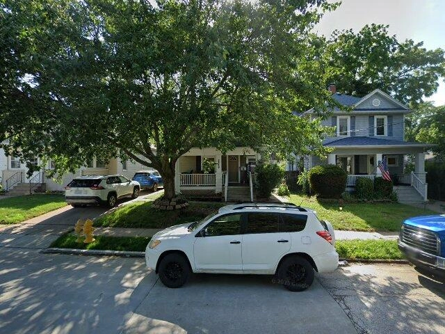 House image located at Davenport, IA 52803