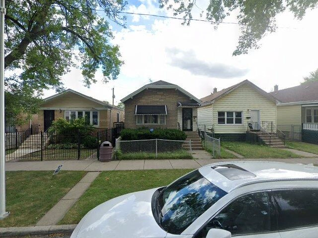 House image located at Chicago, IL 60628