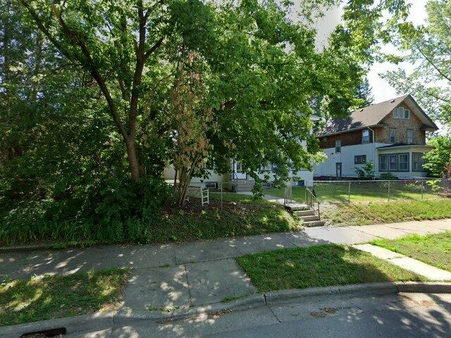 House image located at Minneapolis, MN 55411