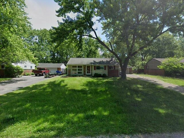 House image located at Waterford, MI 48328