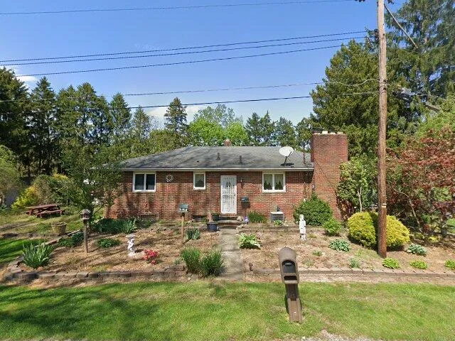 House image located at Akron, OH 44319