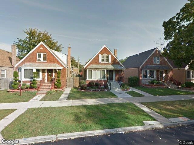 House image located at Chicago, IL 60652