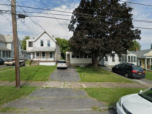 House image located at Syracuse, NY 13208