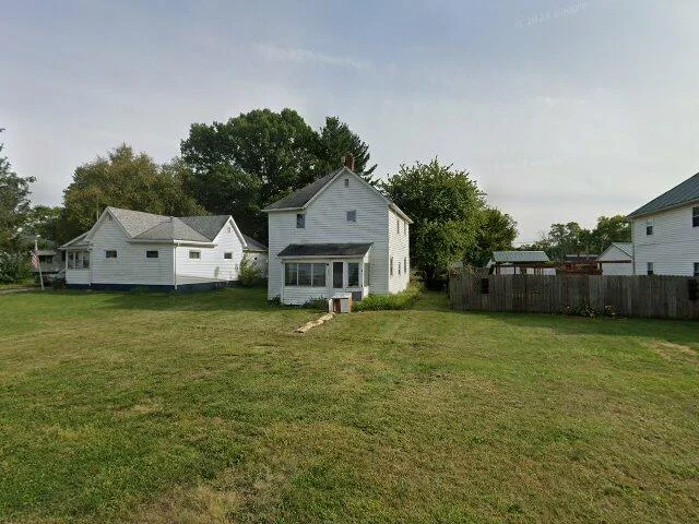 House image located at Hoopeston, IL 60942