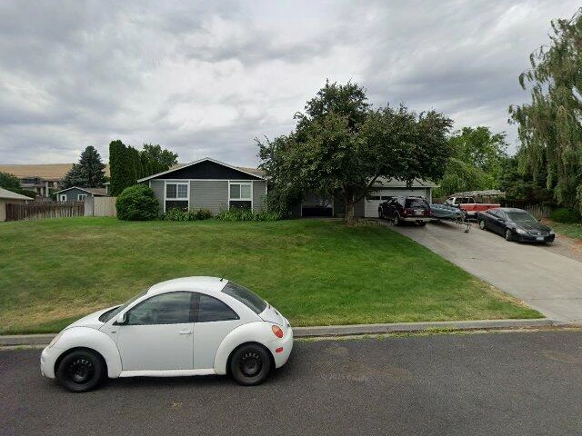 House image located at Kennewick, WA 99337
