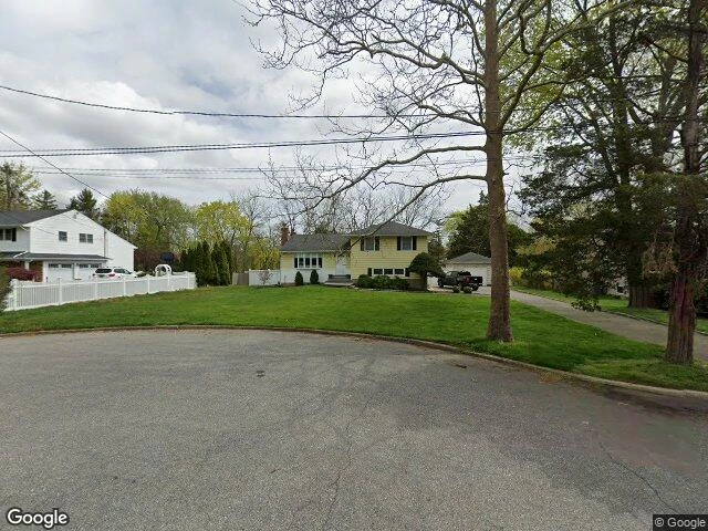 House image located at Commack, NY 11725