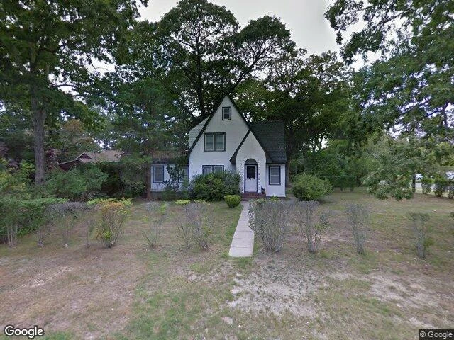 House image located at Brightwaters, NY 11718